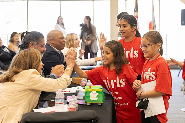 Girls Inc. Orange County Seasonal Camps and Workshops Smart Ups